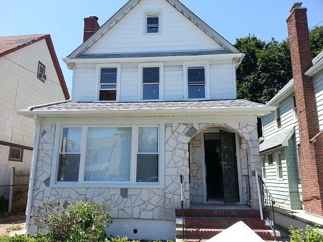 1st image of 104 209 Street