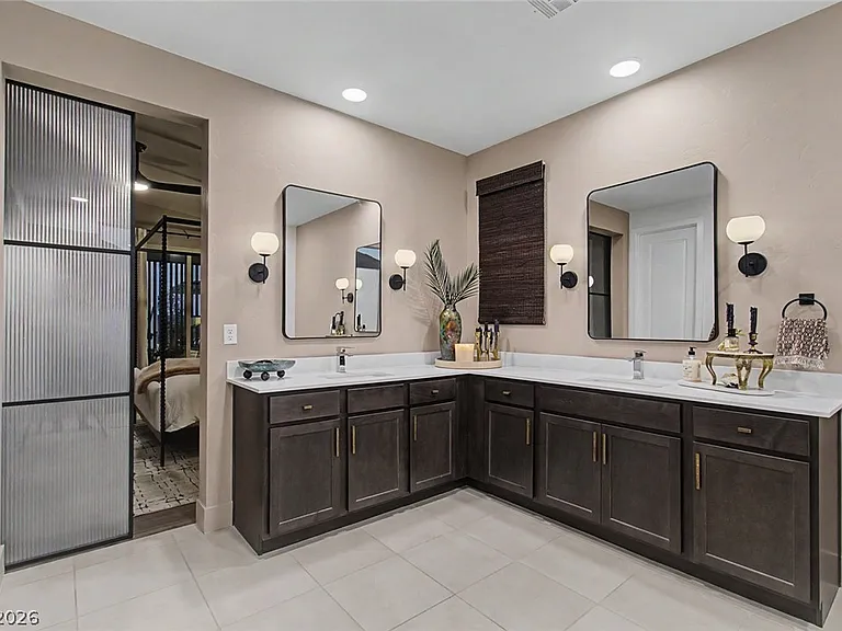1020 Golden Summit Ave — Photo 15