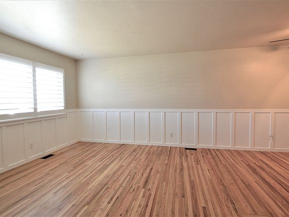 2nd image of 5275 S Champagne Ave