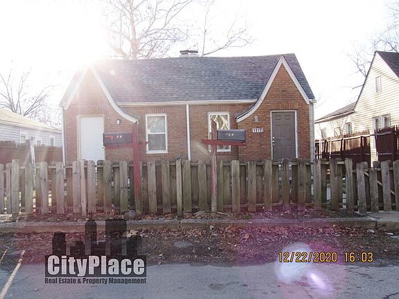 2nd image of 1912 N Oxford St