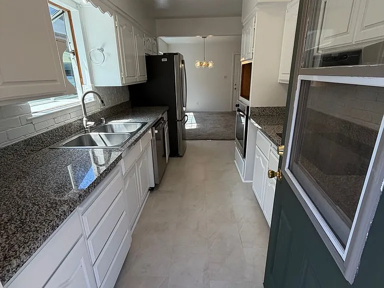 8632 Midfield Way — Photo 10