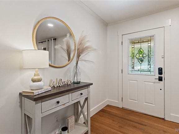 5th image of 2709 31st Avenue Way