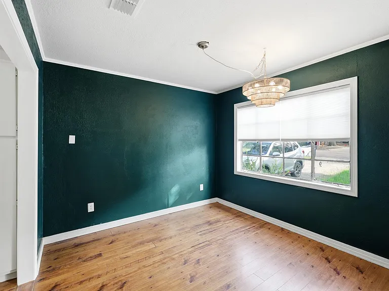 116 Janet St — Photo 7