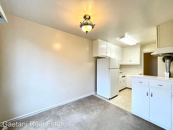 2nd image of 25 Edward St APT 6