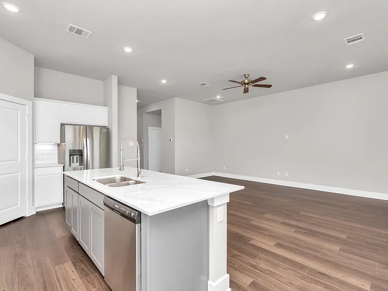 10502 Moon Valley Ln — Photo 4