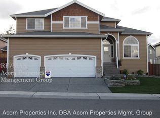 823 NW Scenic Vista St, Oak Harbor, WA 98277