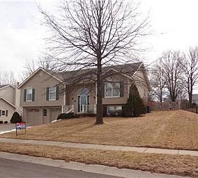 1st image of 921 Cambridge Cir