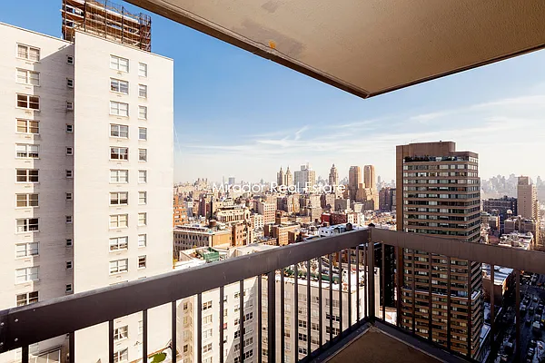 Rented by Mirador Real Estate | media 29