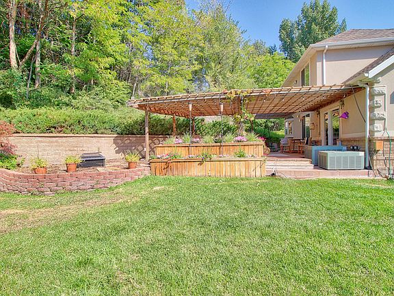 5th image of 544 S Carterville Rd