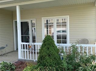 932 Red Hawk Way SE, Altoona, IA 50009