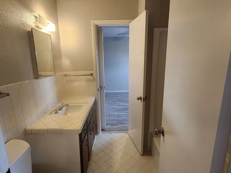 Patriot Apartments — Photo 32