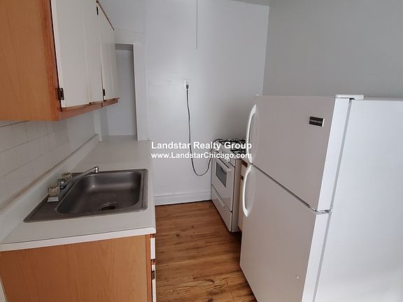 2nd image of 1421 W Farwell Ave APT 207