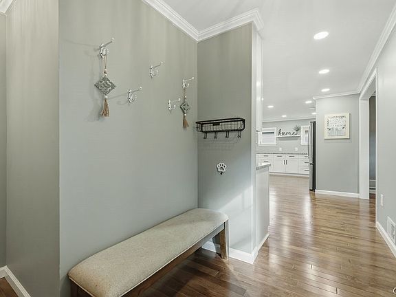 4th image of 79 Park St