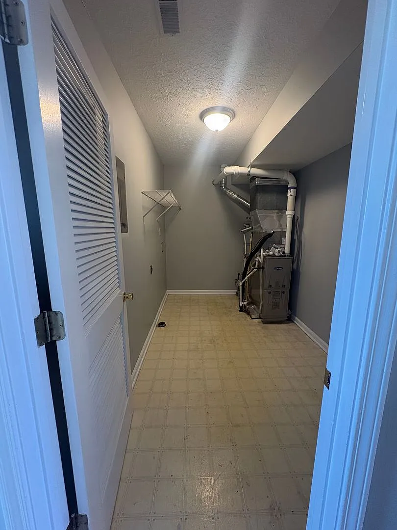 105 Hillridge Court — Photo 4