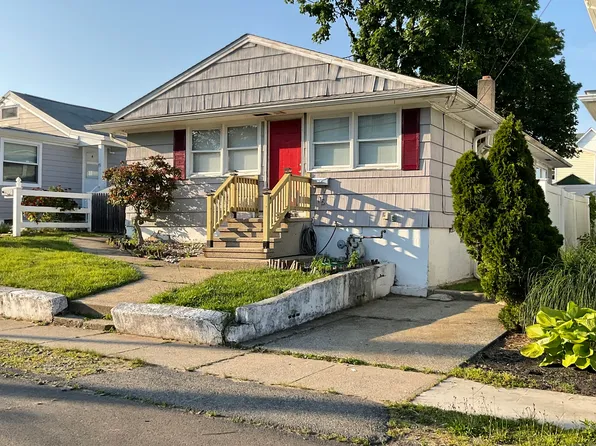 15 Grant Street, Milford, CT 06460