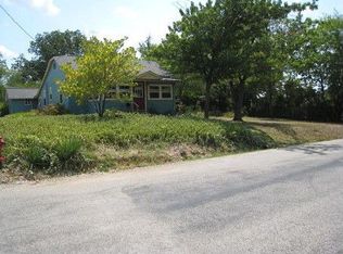 612 N Walnut St, Willow Springs, MO 65793