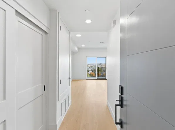 560 El Camino Real #206, San Carlos, CA 94070
