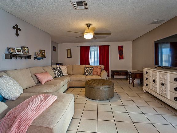 4th image of 10037 N 56th Dr