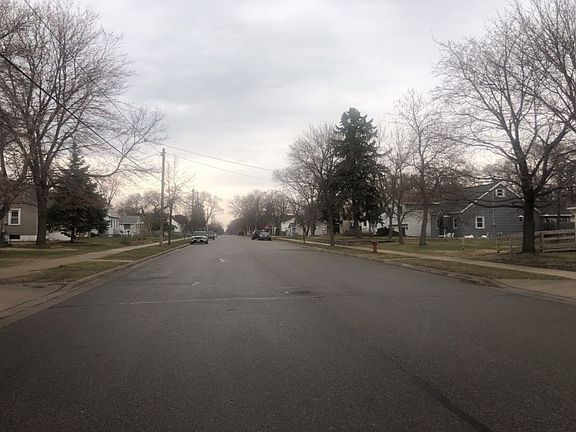 5th image of 131 30th Ave N