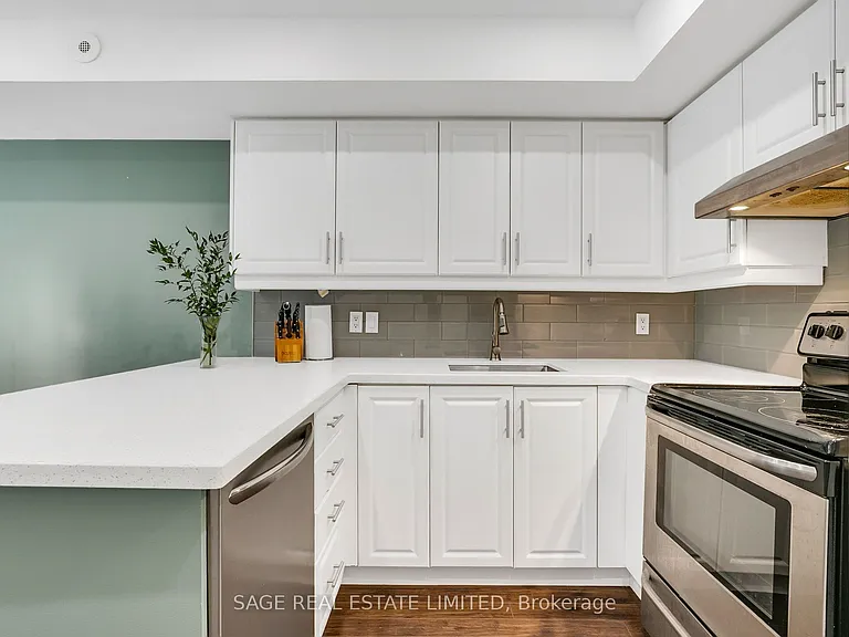 415 Jarvis St #227 — Photo 12
