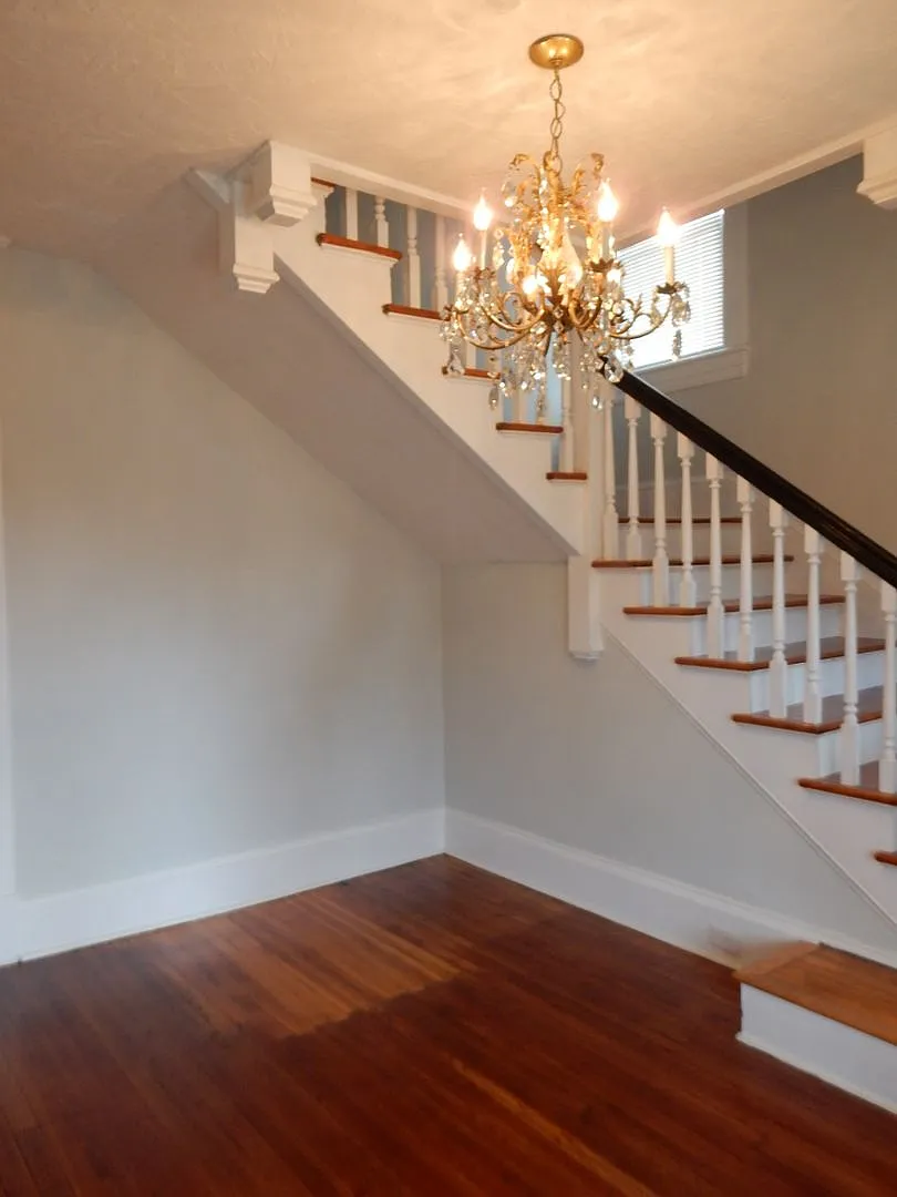 Spacious 3 BR home in Old SW, close to YMCA & Downtown! — Photo 3