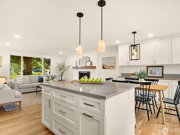 4th image of 11117 157th Avenue NE