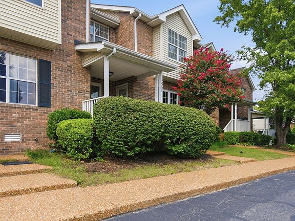 3rd image of 205 Pepper Ridge Cir