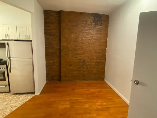 300 East 2nd Street image 15 of 23