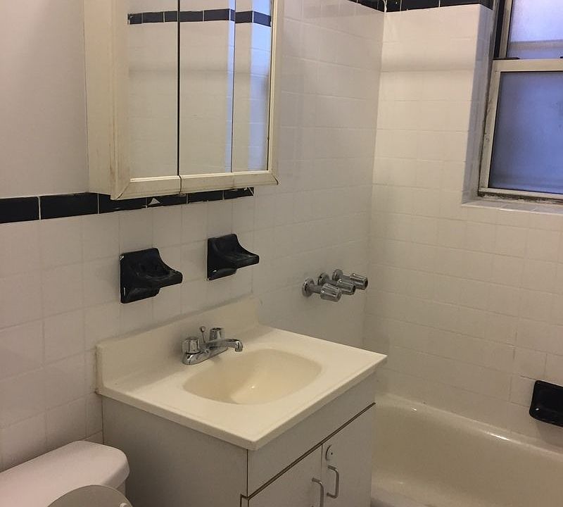1st image of 4124 49th St APT 2F