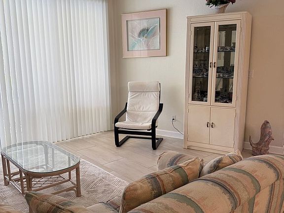 4th image of 2209 Ramsgate Ct