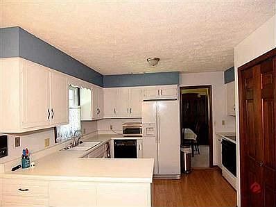 5th image of 1218 Selkirk Ln