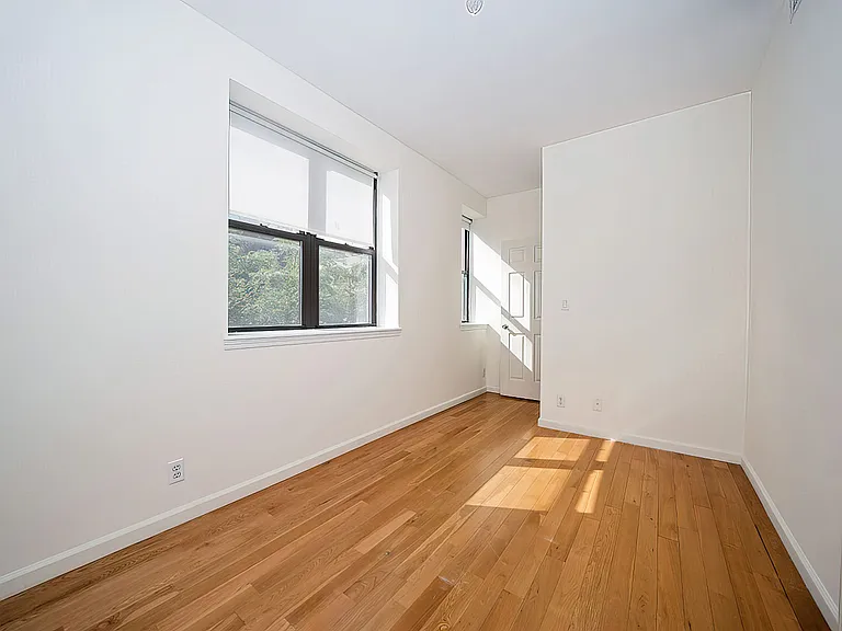 208 S 3rd St #2A — Photo 8