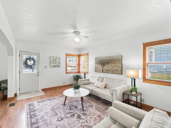 5th image of 1535 Hawthorne Ave