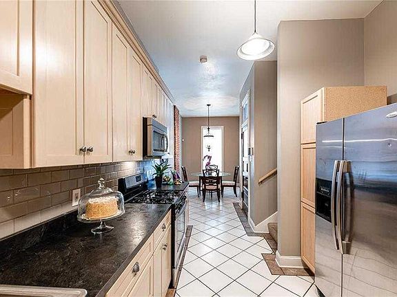 5th image of 1217 Allen Market Ln
