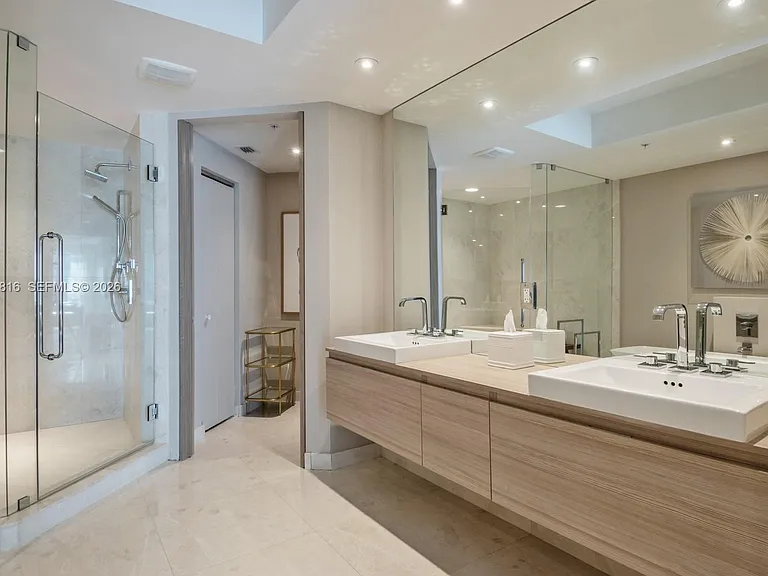 17301 Biscayne Blvd #1609 — Photo 35
