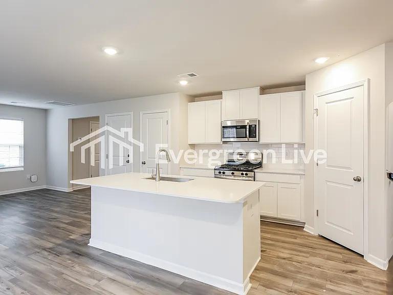 207 Meadow Gate Ct — Photo 6