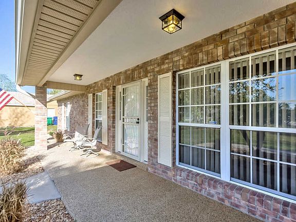 4th image of 598 N Goodrich Dr