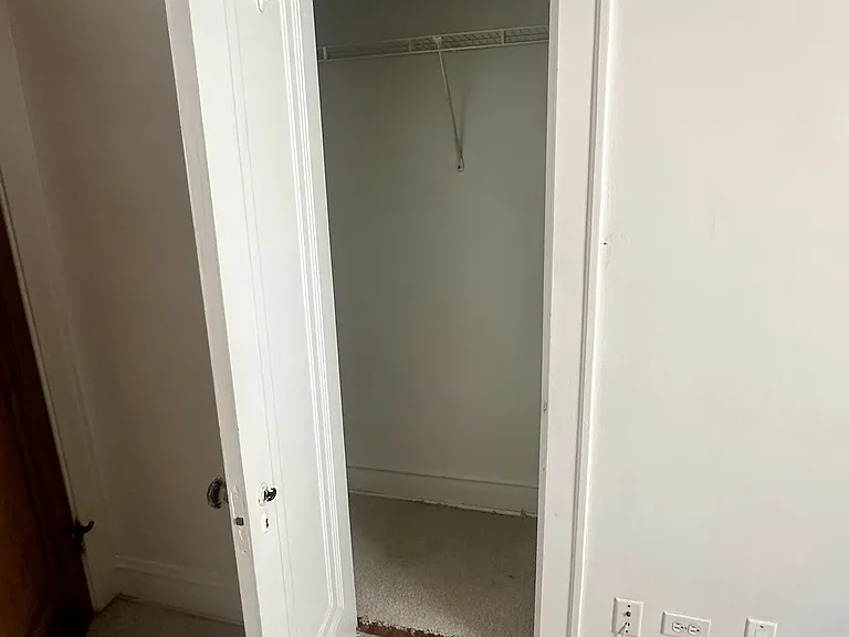 6229 N Claremont Ave #2 — Photo 6
