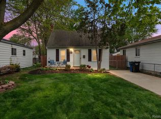 28855 Delton St, Madison Heights, MI 48071