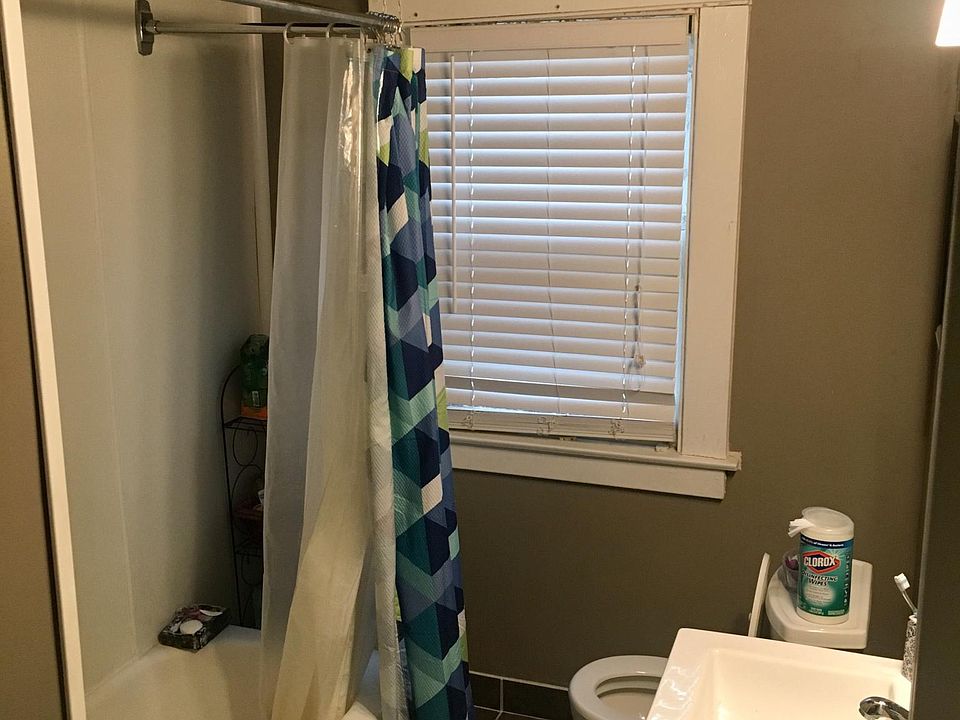 2nd image of 85 Lincoln Blvd #1