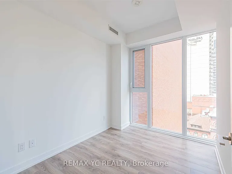 20 Edward St #717 — Photo 5