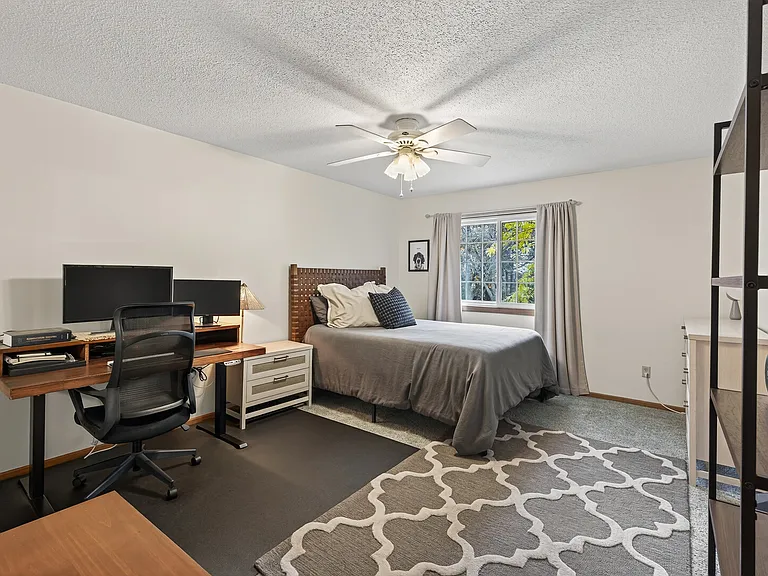 2597 Bedford Ct — Photo 17