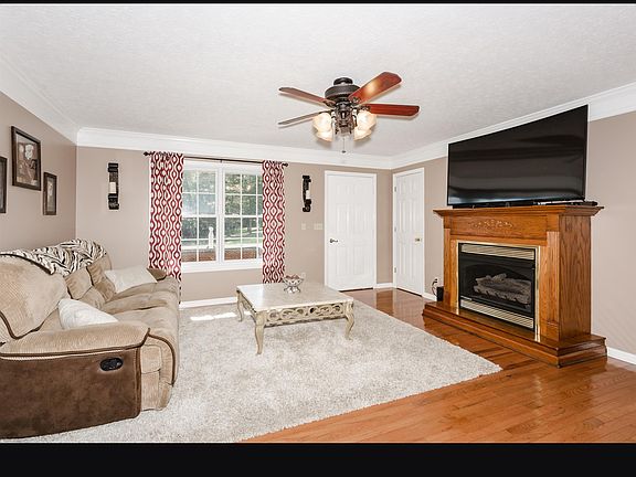 2nd image of 3721 Armstrong Rd