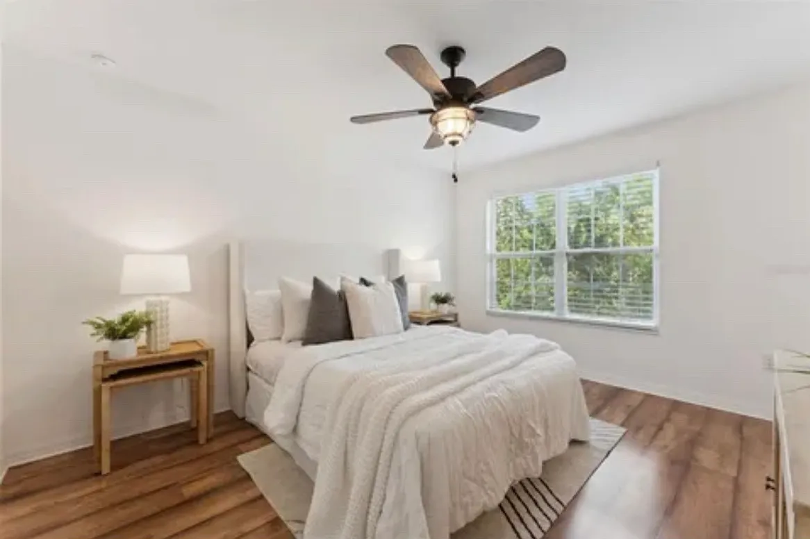 3 bed, 2.5 bath, 1389 sqft, $2,800 — Photo 4