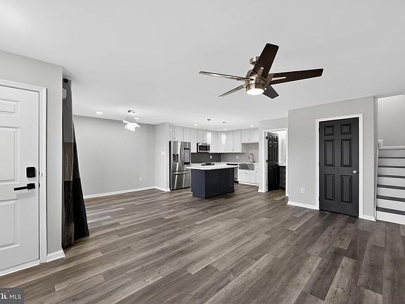 4th image of 5506 Drawbridge Ct