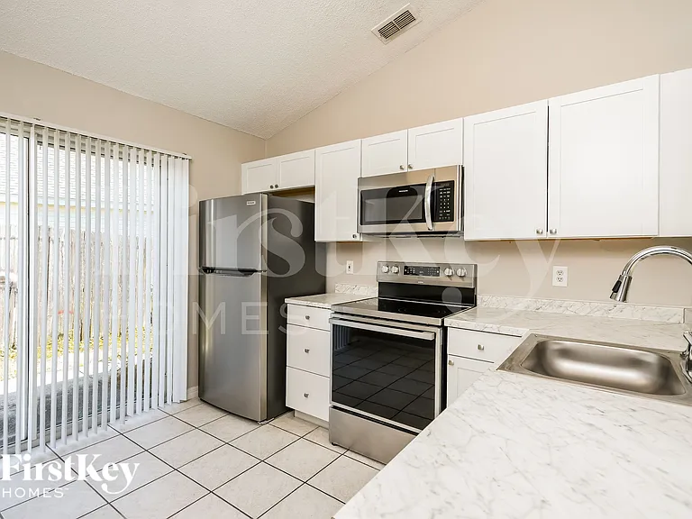3753 Dartford Dr — Photo 7