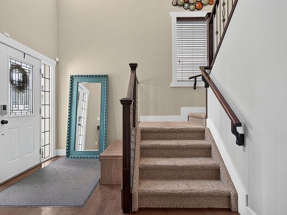 3rd image of 187 Bremner Cres