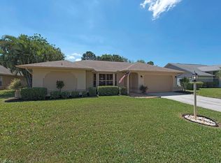 110 Wickliffe Dr, Naples, FL 34110
