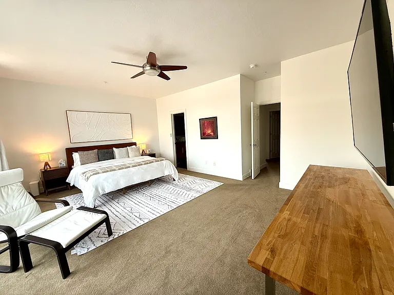676 E Markea Ave — Photo 27