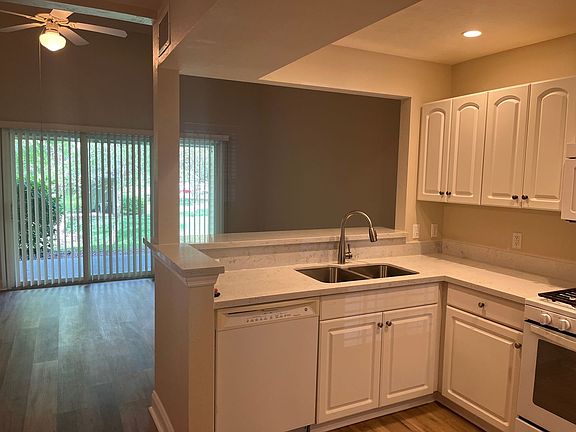 5th image of 1215 NW 55th St Unit 12